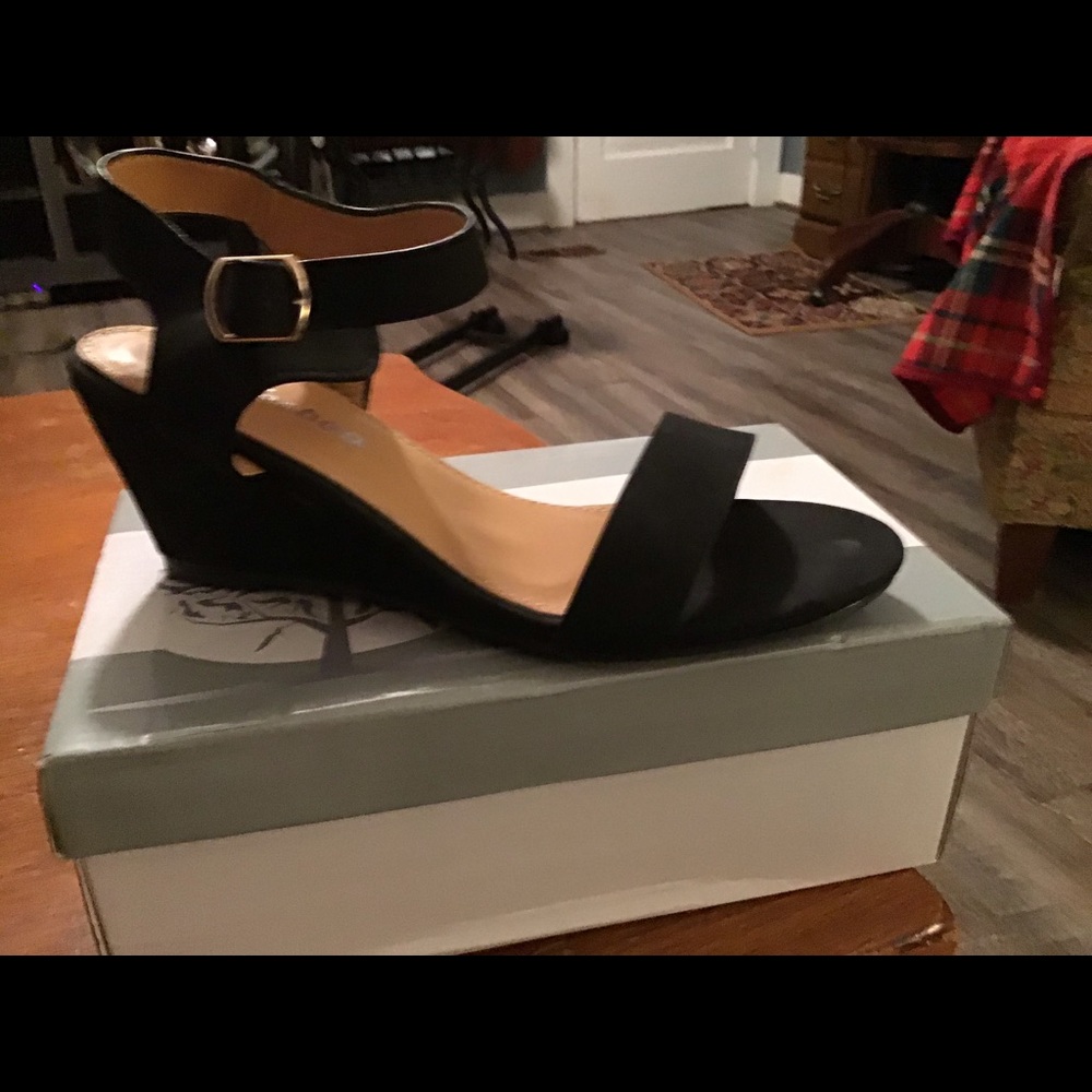 Weeboo wedge heels